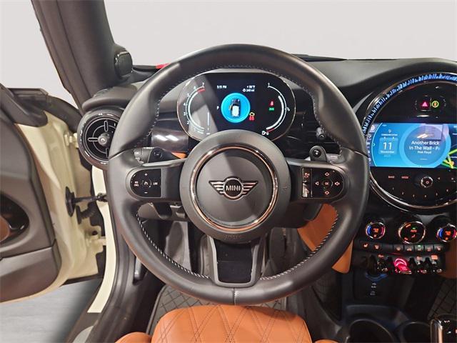 used 2023 MINI Hardtop car, priced at $25,991
