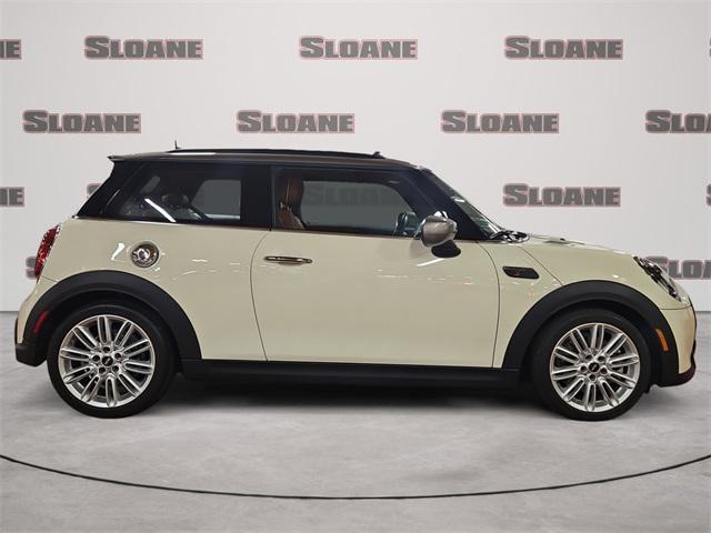 used 2023 MINI Hardtop car, priced at $25,991