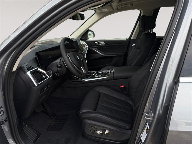 new 2026 BMW X7 car, priced at $92,455