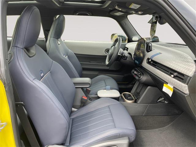 used 2025 MINI Hardtop car, priced at $30,992