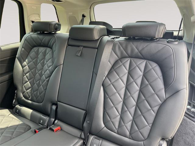 new 2026 BMW X7 car, priced at $90,130