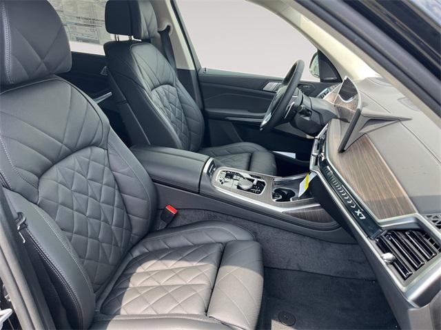 new 2026 BMW X7 car, priced at $90,130