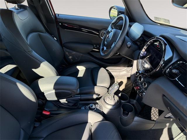 used 2024 MINI Hardtop car, priced at $27,991