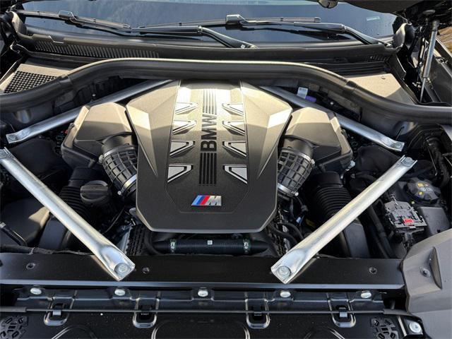 new 2026 BMW X7 car, priced at $125,930