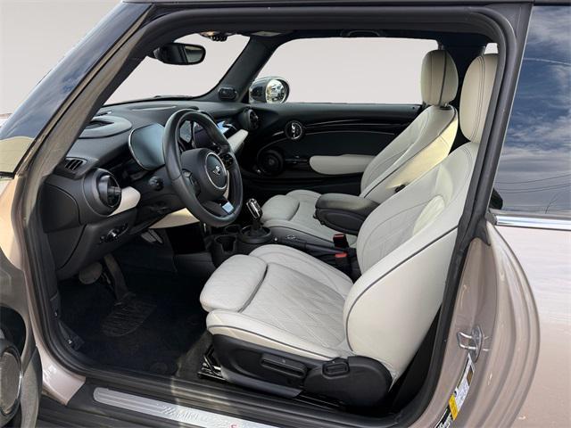 used 2023 MINI Hardtop car, priced at $24,192