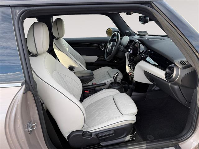 used 2023 MINI Hardtop car, priced at $24,192
