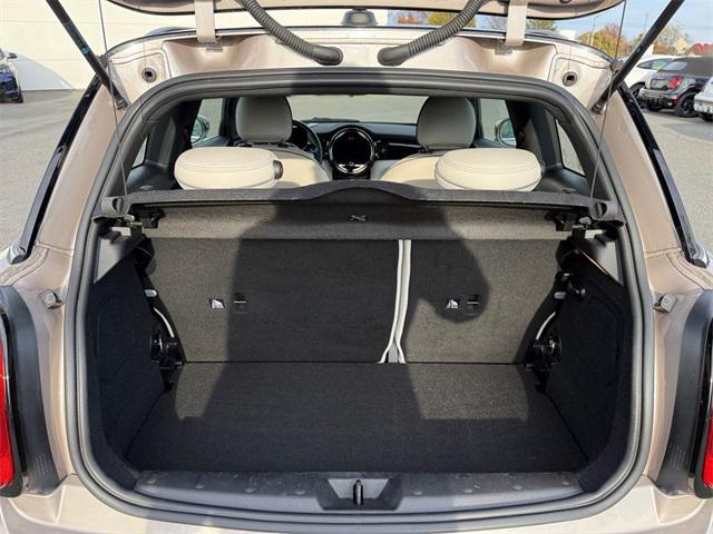 used 2023 MINI Hardtop car, priced at $24,192