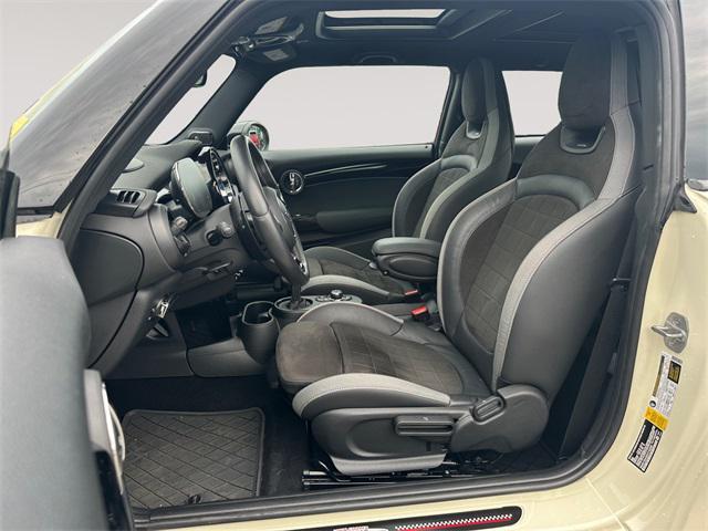 used 2023 MINI Hardtop car, priced at $33,991