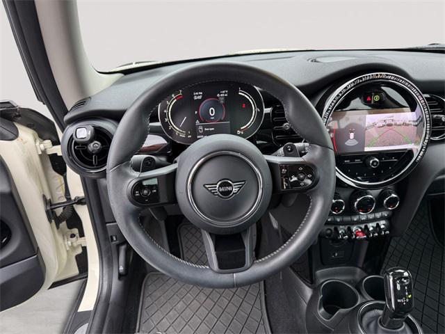used 2023 MINI Hardtop car, priced at $26,991