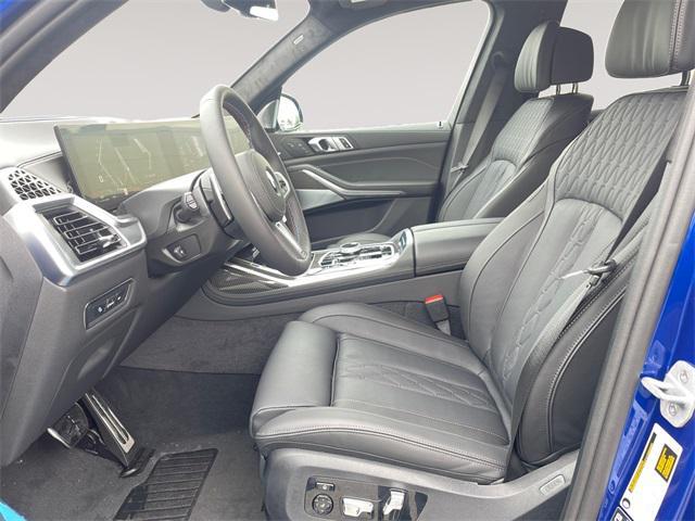new 2026 BMW X7 car, priced at $127,255