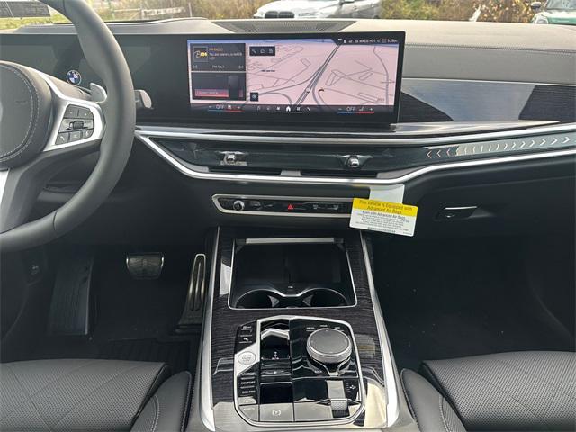 new 2026 BMW X7 car, priced at $100,030