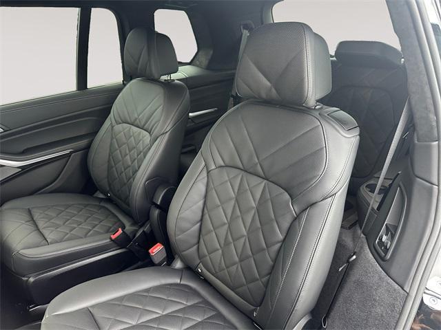 new 2026 BMW X7 car, priced at $100,030