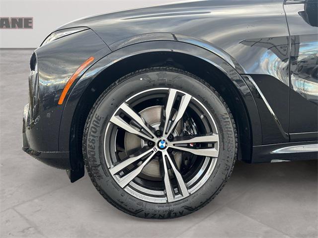 new 2026 BMW X7 car, priced at $100,030