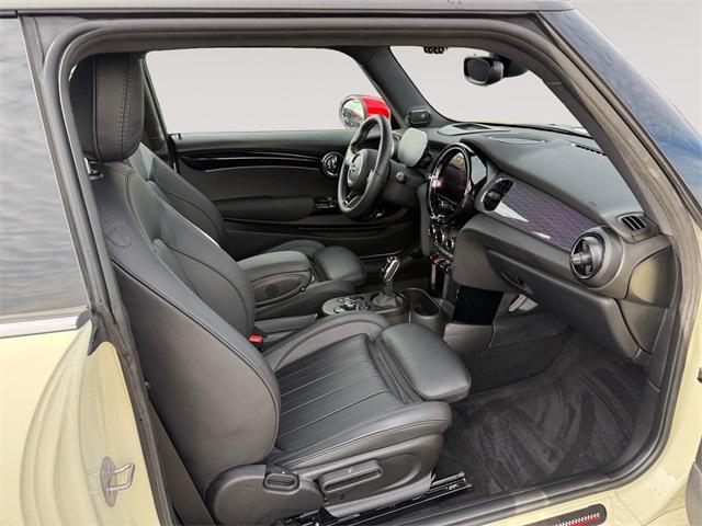 used 2023 MINI Hardtop car, priced at $31,982