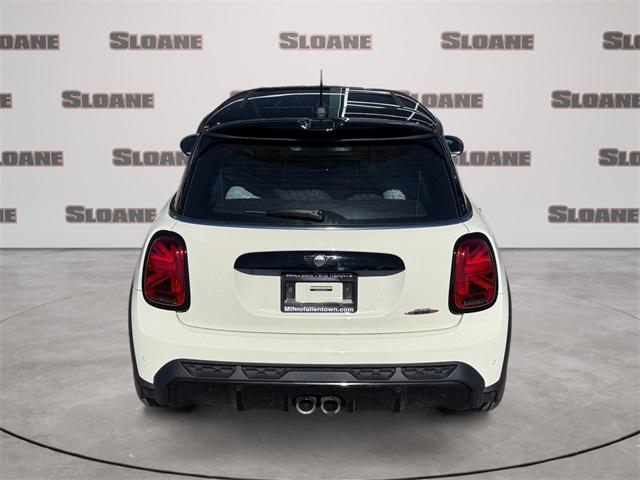 used 2023 MINI Hardtop car, priced at $35,192