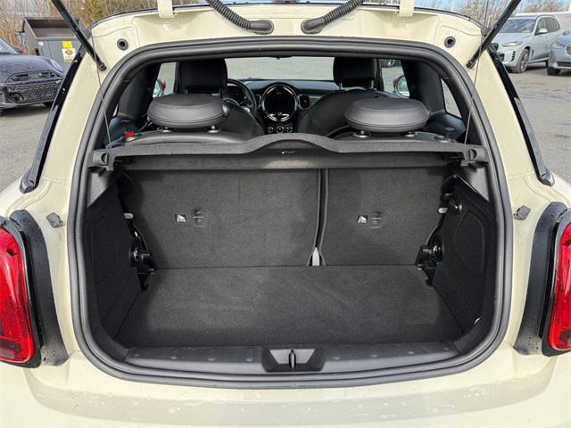 used 2023 MINI Hardtop car, priced at $31,982