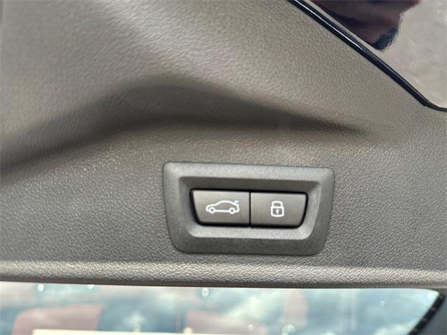 new 2026 BMW X7 car, priced at $101,380