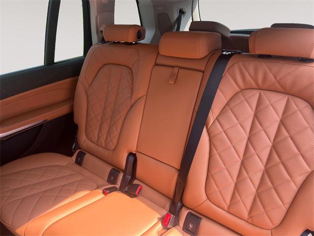 new 2026 BMW X7 car, priced at $92,630