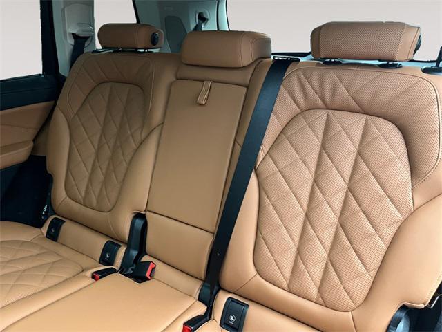 new 2026 BMW X7 car, priced at $92,630