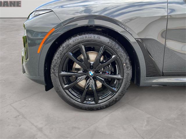 new 2026 BMW X7 car, priced at $100,385