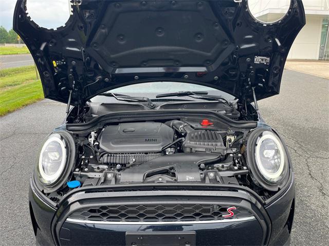 used 2024 MINI Hardtop car, priced at $25,991