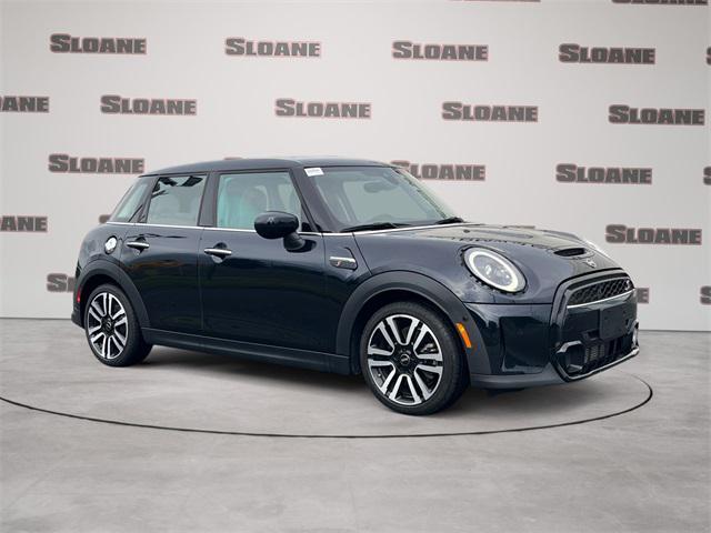 used 2024 MINI Hardtop car, priced at $25,991