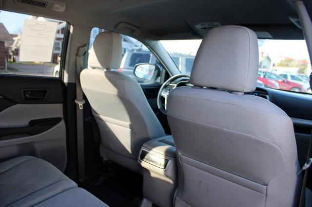 used 2015 Toyota Highlander car, priced at $16,900