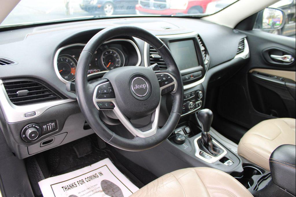 used 2015 Jeep Cherokee car, priced at $10,900