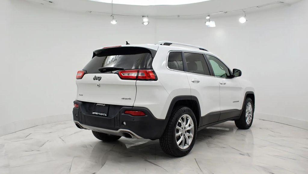 used 2015 Jeep Cherokee car, priced at $10,900