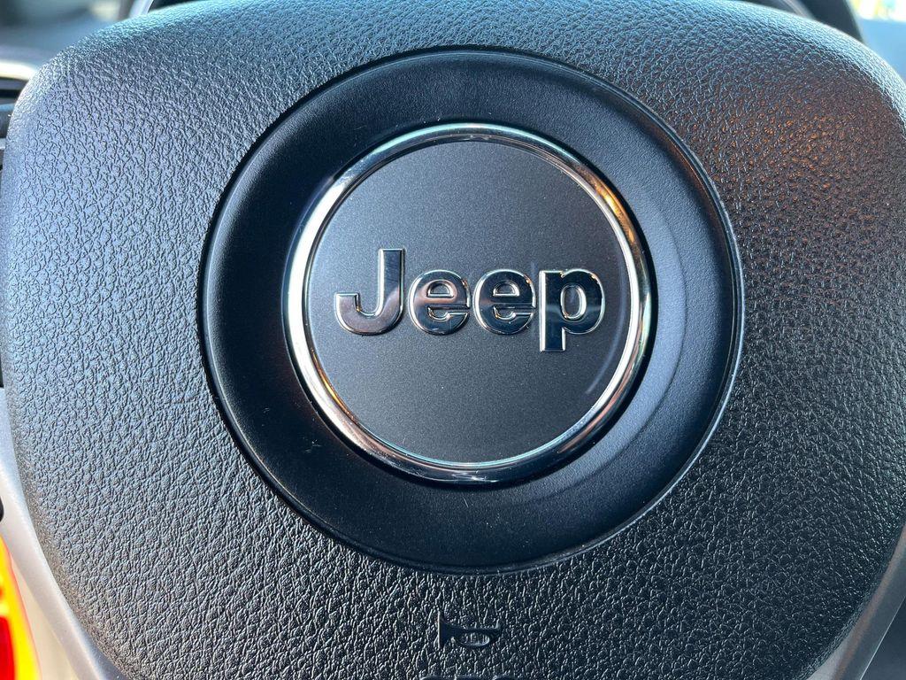 used 2018 Jeep Grand Cherokee car, priced at $18,900