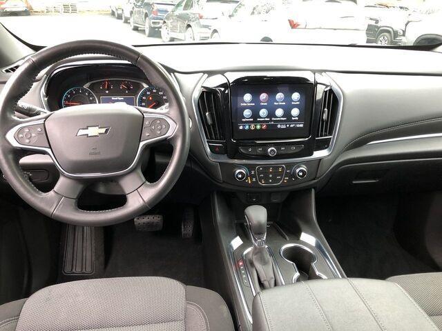 used 2022 Chevrolet Traverse car, priced at $26,967