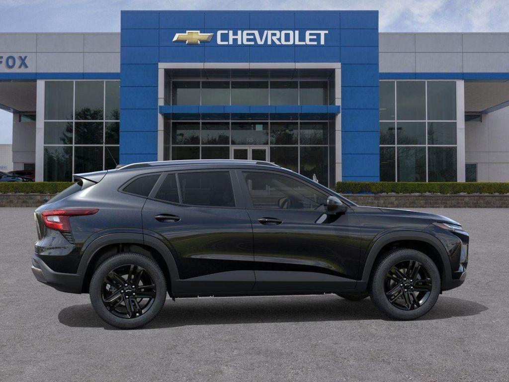 new 2025 Chevrolet Trax car, priced at $25,295