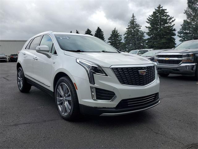 used 2024 Cadillac XT5 car, priced at $42,123