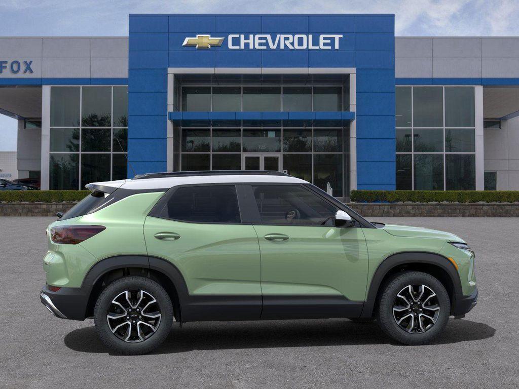 new 2025 Chevrolet TrailBlazer car, priced at $33,680
