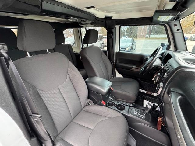 used 2015 Jeep Wrangler Unlimited car, priced at $16,154