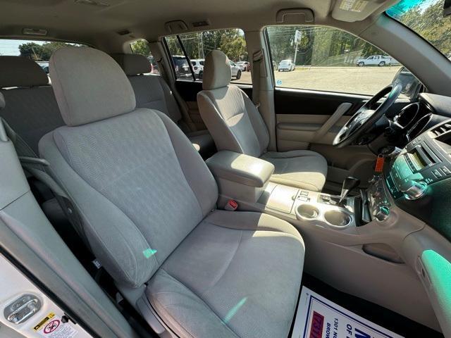 used 2012 Toyota Highlander car, priced at $7,929