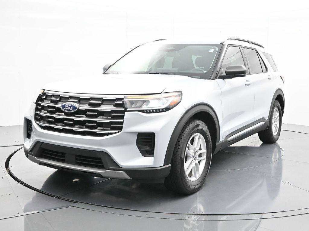 new 2025 Ford Explorer car, priced at $39,000
