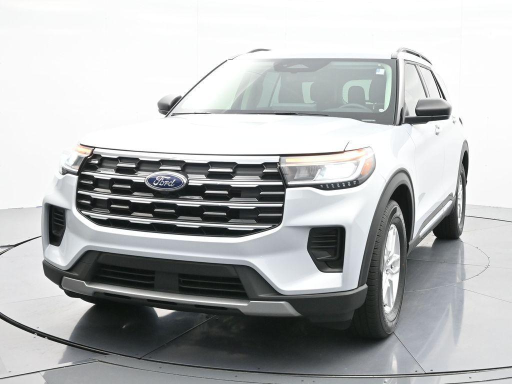 new 2025 Ford Explorer car, priced at $39,000