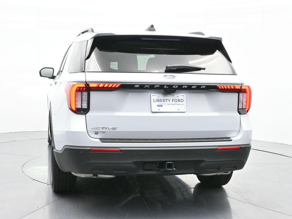 new 2025 Ford Explorer car, priced at $39,000