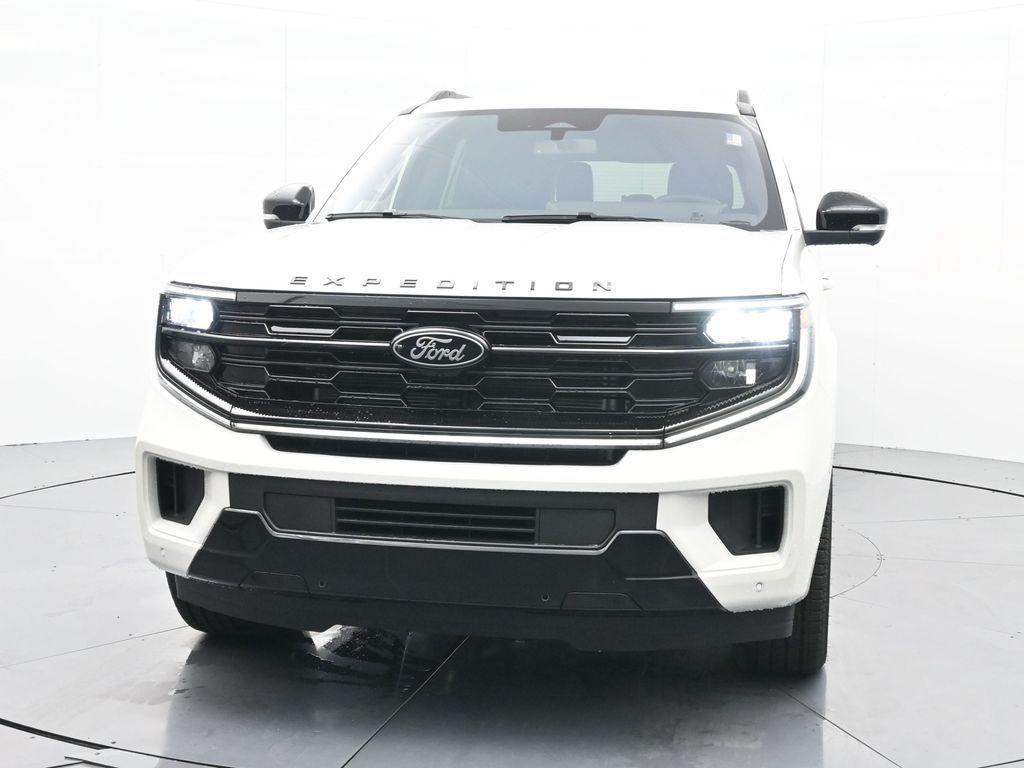 new 2025 Ford Expedition car, priced at $79,995