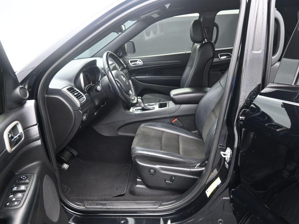 used 2021 Jeep Grand Cherokee car, priced at $22,139