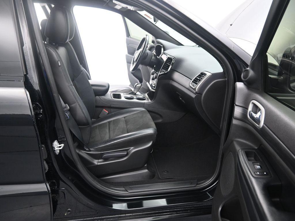 used 2021 Jeep Grand Cherokee car, priced at $22,139