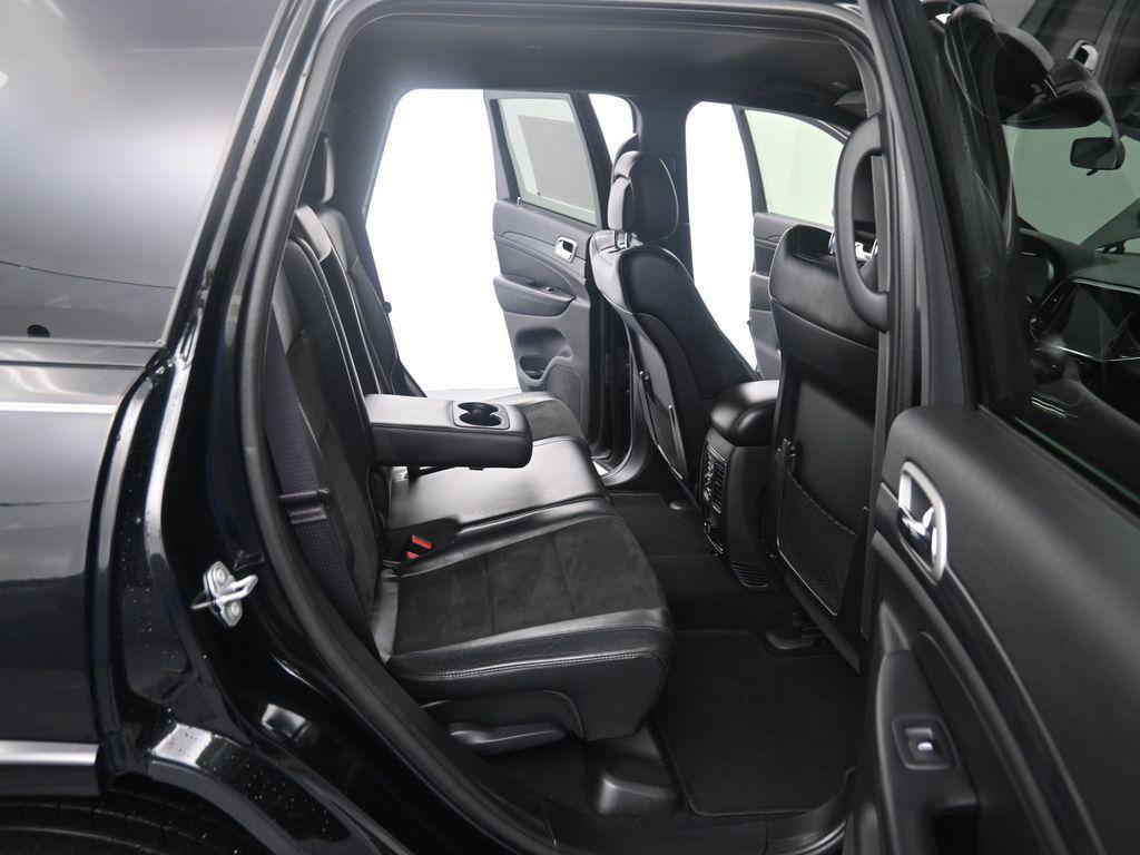 used 2021 Jeep Grand Cherokee car, priced at $22,139