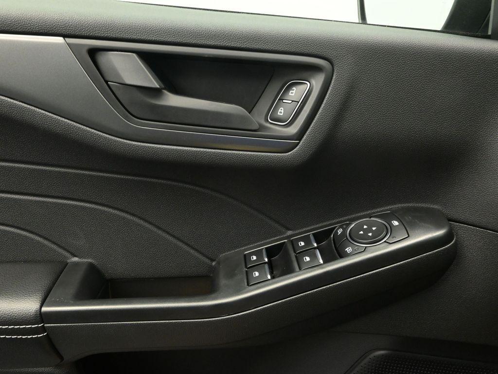 new 2025 Ford Escape car, priced at $26,718