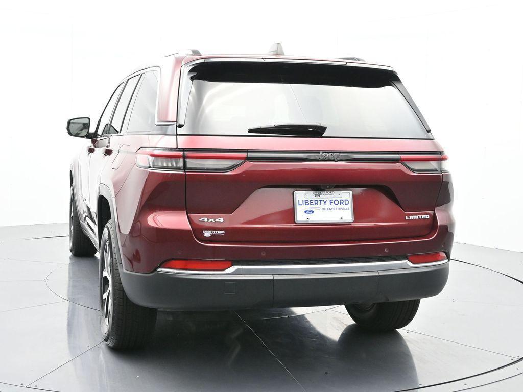 used 2024 Jeep Grand Cherokee car, priced at $34,637