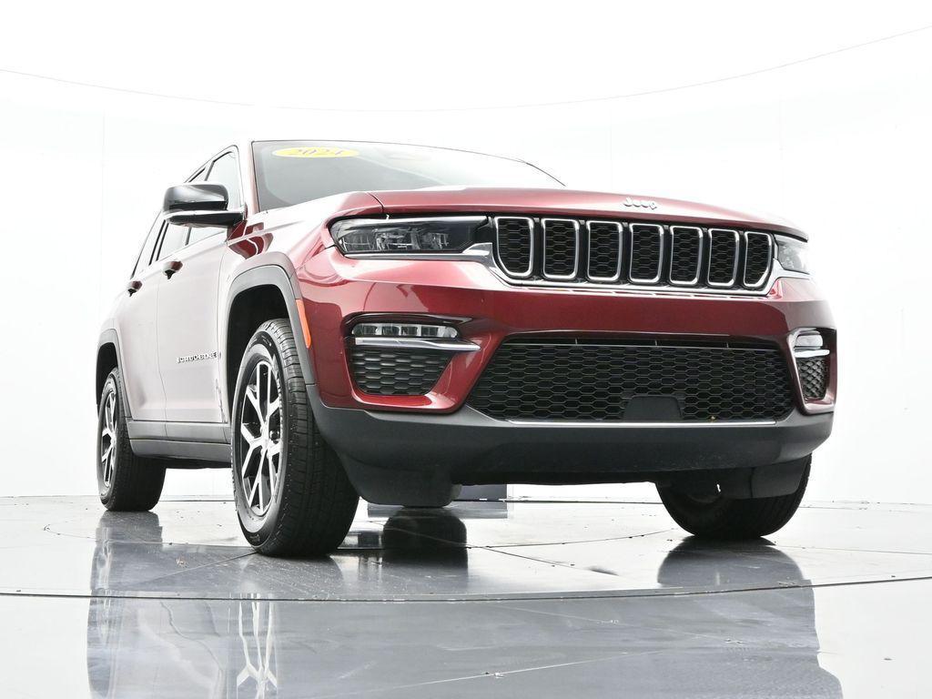 used 2024 Jeep Grand Cherokee car, priced at $34,637