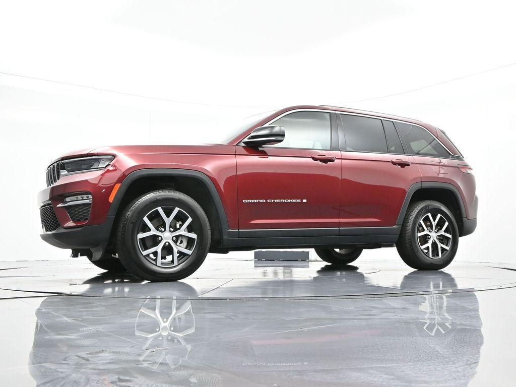 used 2024 Jeep Grand Cherokee car, priced at $34,637