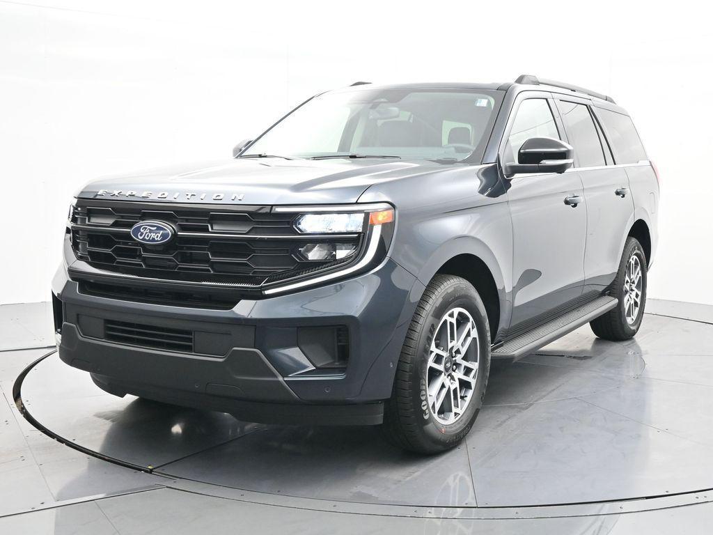new 2025 Ford Expedition car, priced at $69,840