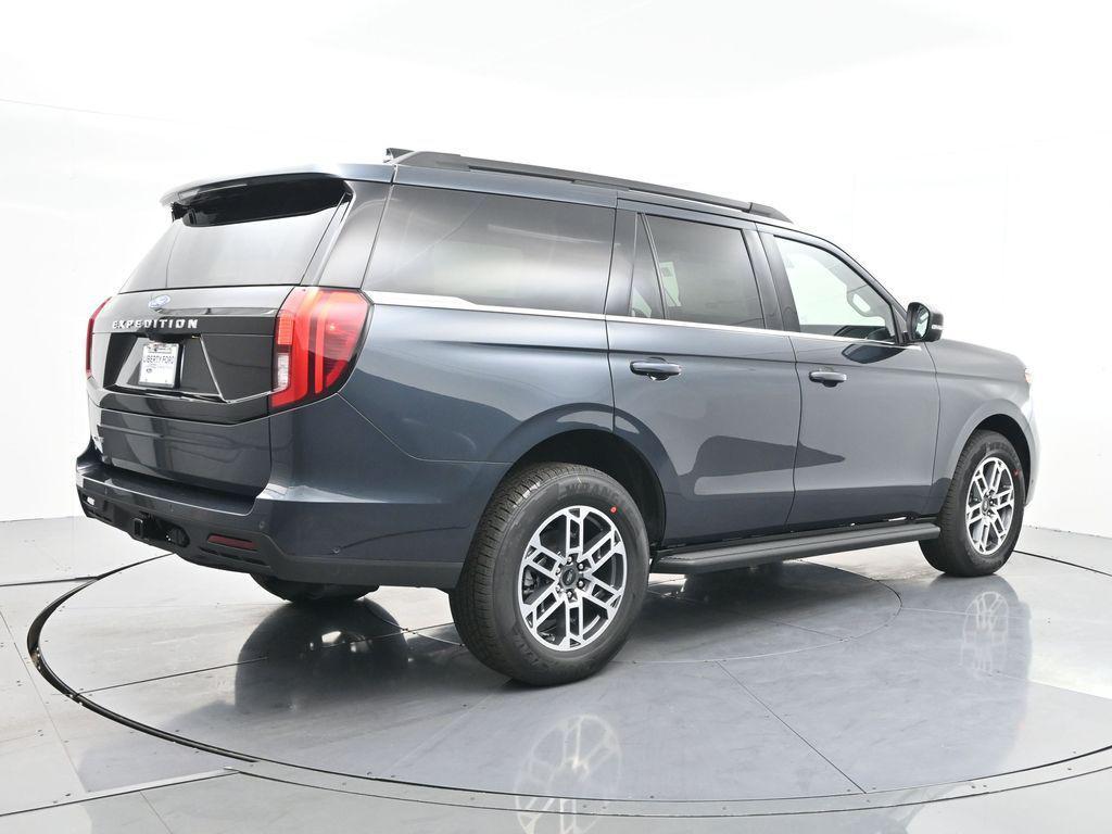 new 2025 Ford Expedition car, priced at $69,840