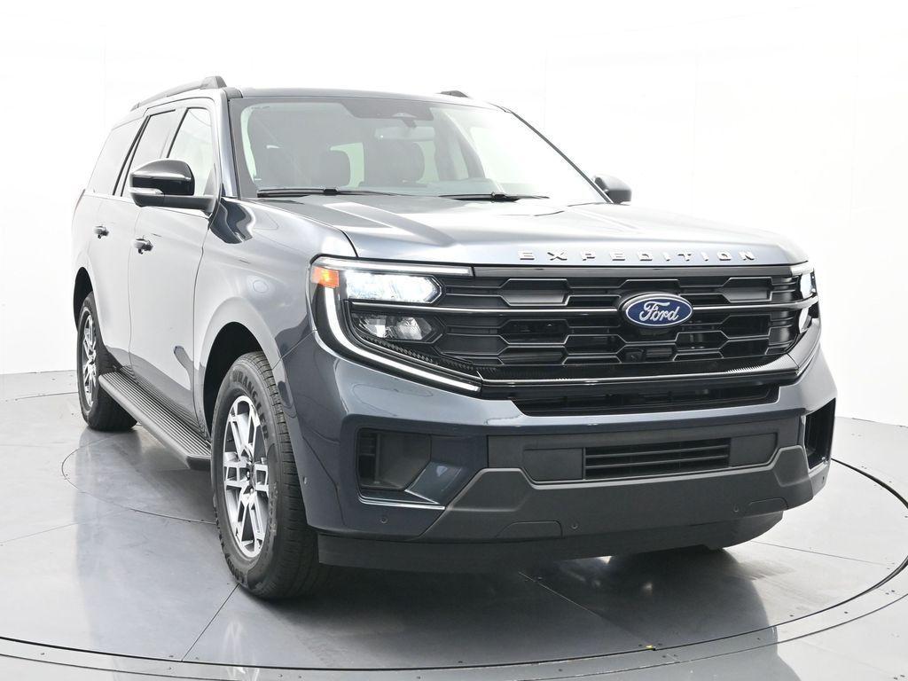 new 2025 Ford Expedition car, priced at $69,840